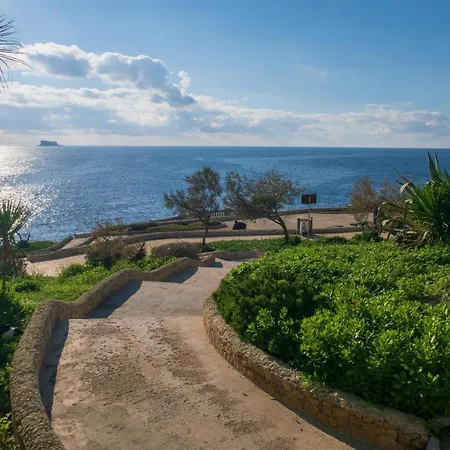 New 2br Penthouse -2022 With Dream Location, Private Sundeck, Bbq, Next To Poolclub