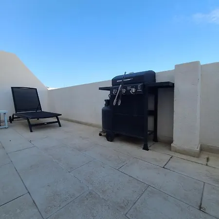בית נופש New 2br Penthouse -2022 With Dream Location, Private Sundeck, Bbq, Next To Poolclub